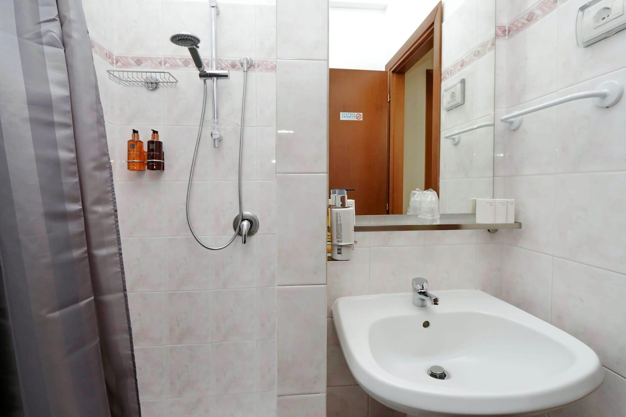 Casa Santa Sofia Hotel Рим Екстериор снимка